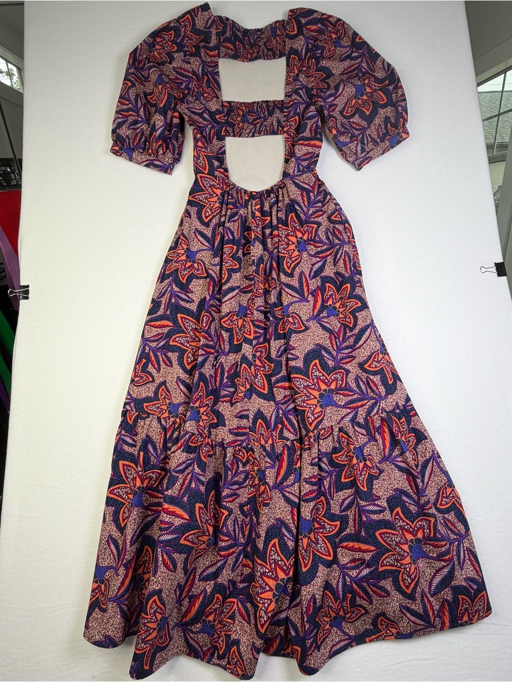 Evereve Size S Boho Floral Maxi Dress Cutout Back Puff Sleeve